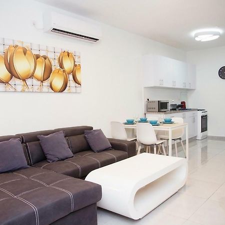 Apartments4You Maya 바트얌 외부 사진