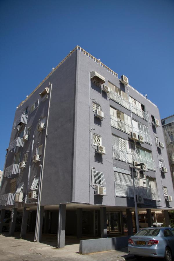 Apartments4You Maya 바트얌 외부 사진