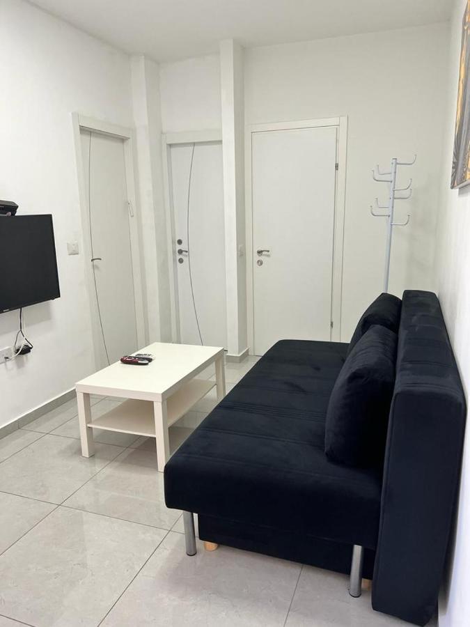 Apartments4You Maya 바트얌 외부 사진