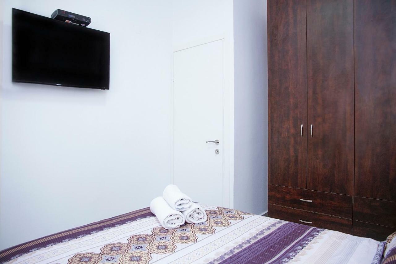 Apartments4You Maya 바트얌 외부 사진